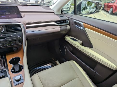 Used 2019 Lexus RX 350 FWD image 16