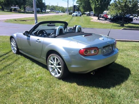 Used 2010 MAZDA MX-5 Miata Grand Touring w/ Premium Pkg RWD image 11