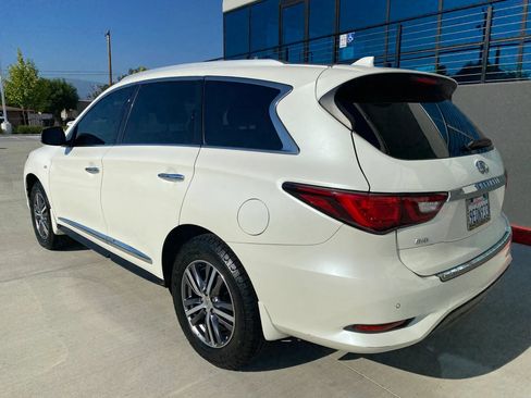 Used 2019 INFINITI QX60 Luxe w/ Essential Package AWD/4WD image 6