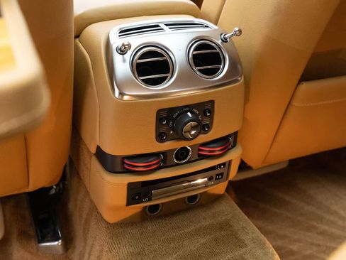 Used 2013 Rolls-Royce Ghost RWD image 33