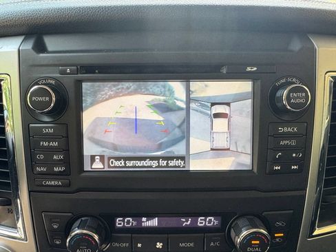 Used 2016 Nissan Titan PRO-4X w/ Pro-4x Convenience Package AWD/4WD image 23