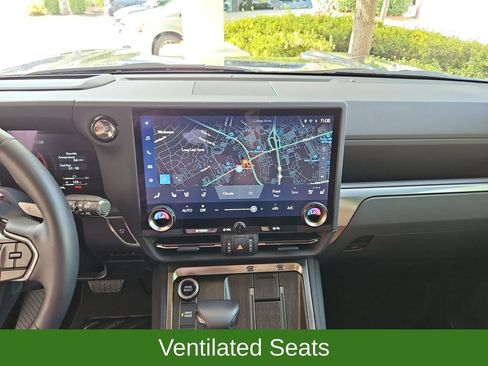 Used 2024 Lexus GX 550 w/ Accessory Package (2T) AWD/4WD image 16