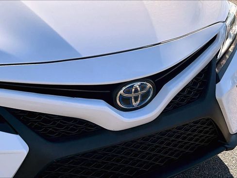 Used 2020 Toyota Camry SE image 31