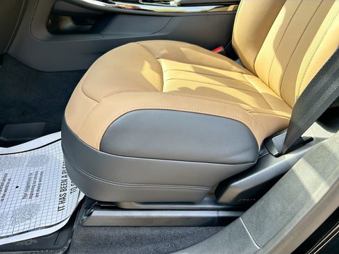 Used 2025 Land Rover Range Rover Sport Dynamic SE image 24