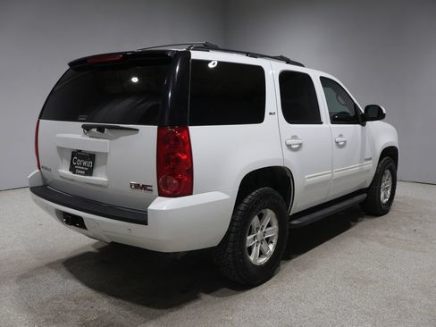 Used 2013 GMC Yukon SLT w/ SLT-2 Equipment Package AWD/4WD image 2