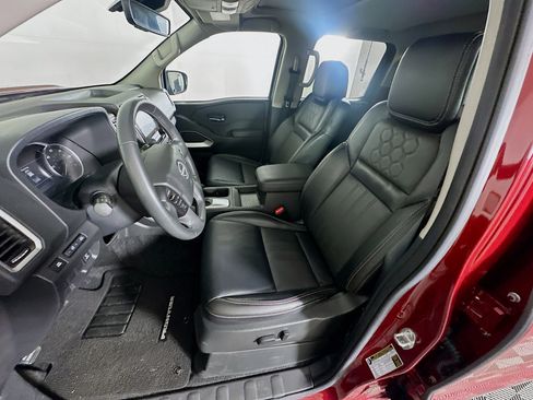 Used 2024 Nissan Frontier SL w/ Technology Package image 13