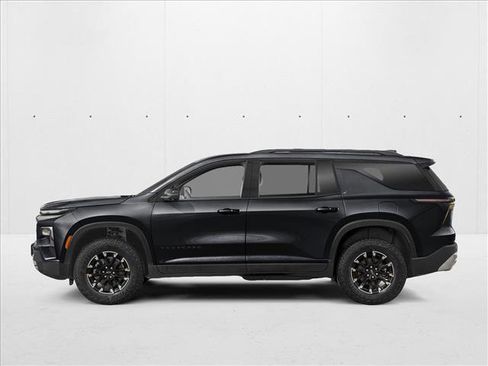 New 2026 Chevrolet Traverse Z71 w/ Enhanced Driving Package AWD/4WD image 3