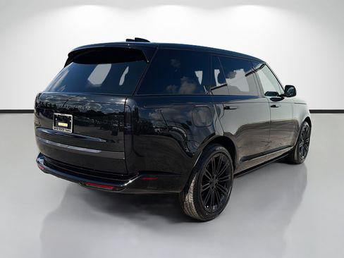 New 2026 Land Rover Range Rover Long Wheelbase SE AWD/4WD image 5