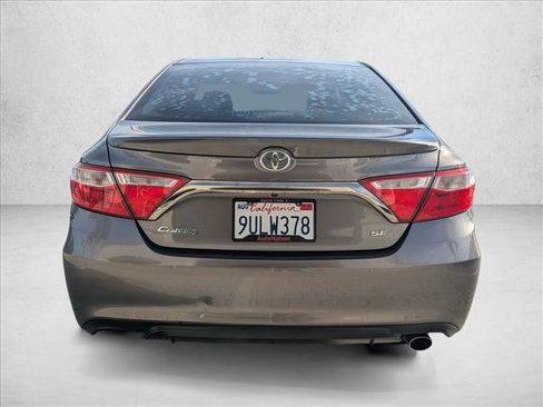Used 2017 Toyota Camry SE image 7