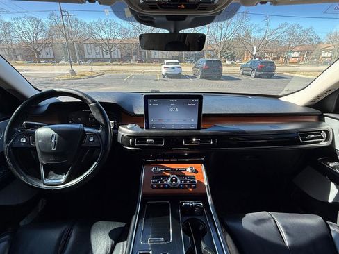 Used 2020 Lincoln Aviator Reserve w/ Equipment Group 202A image 15