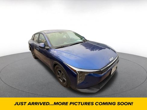 Used 2025 Kia K4 LXS image 1
