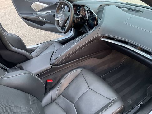 Used 2024 Chevrolet Corvette Stingray Preferred Cpe w/ Z51 Performance Package RWD image 12