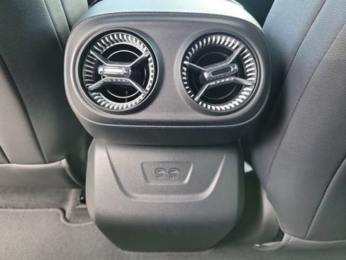 Used 2024 Chevrolet Blazer EV LT AWD/4WD image 18