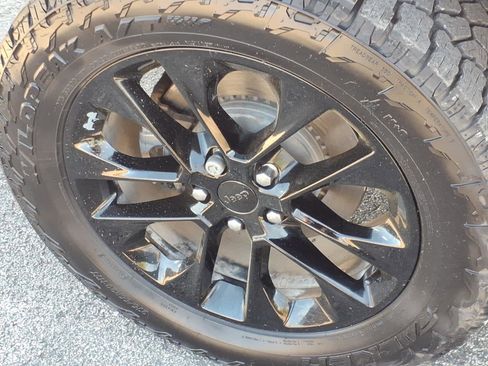 Used 2021 Jeep Wrangler Unlimited Sahara image 7