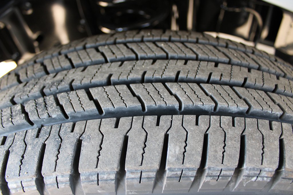 Used 2023 Ford E-350 and Econoline 350 Super Duty w/ Power Windows & Locks Group RWD image 36