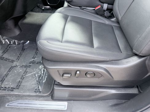 Used 2025 GMC Sierra 1500 SLT image 27