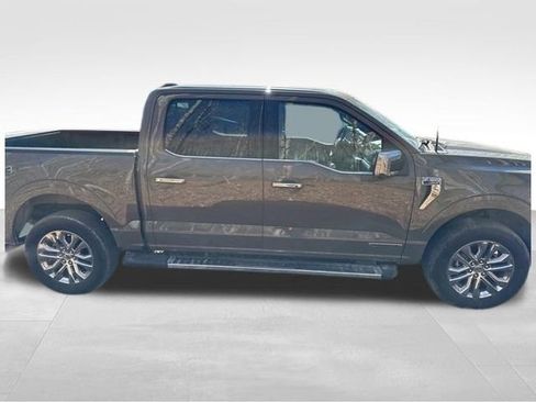 Used 2025 Ford F150 Lariat w/ Equipment Group 502A High image 9