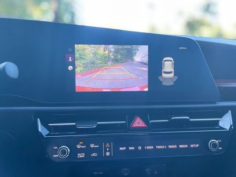 Certified 2023 Kia Niro Wind w/ Wind Preserve Package FWD image 15