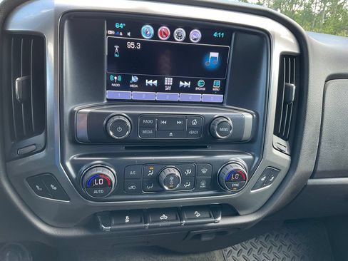 Used 2018 Chevrolet Silverado 1500 LT w/ All Star Edition AWD/4WD image 9