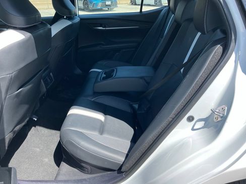 Used 2025 Toyota Camry SE FWD image 8