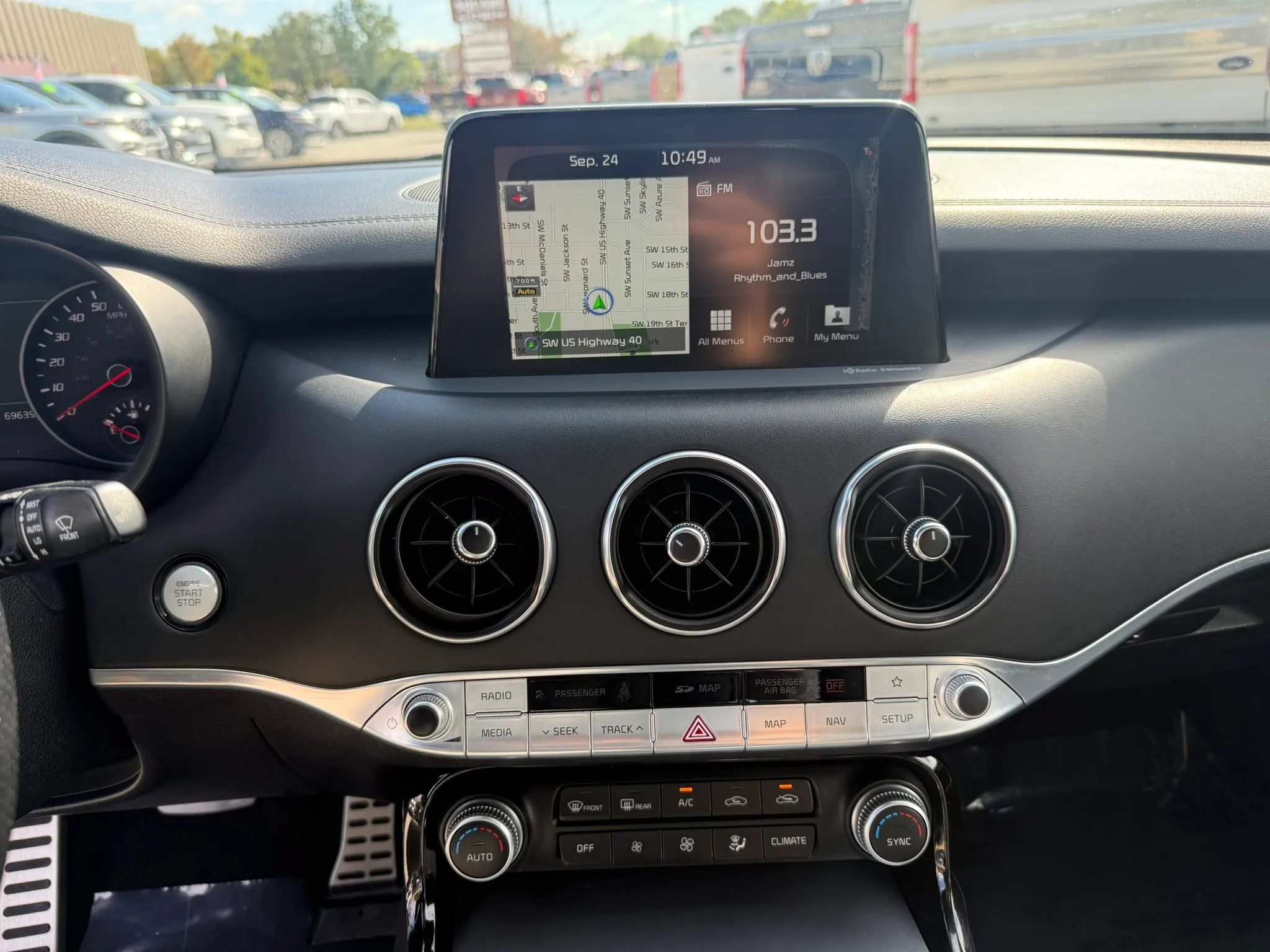 Used 2018 Kia Stinger GT2 AWD/4WD image 19