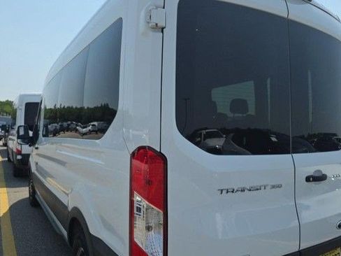 Used 2022 Ford Transit 350 XLT RWD image 4