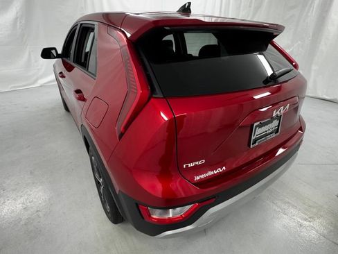 New 2026 Kia Niro LX FWD image 5