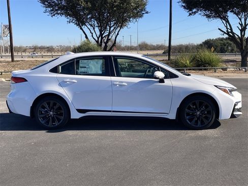 New 2026 Toyota Corolla SE image 4