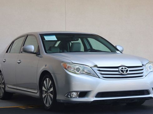 Used 2011 Toyota Avalon Limited FWD image 7