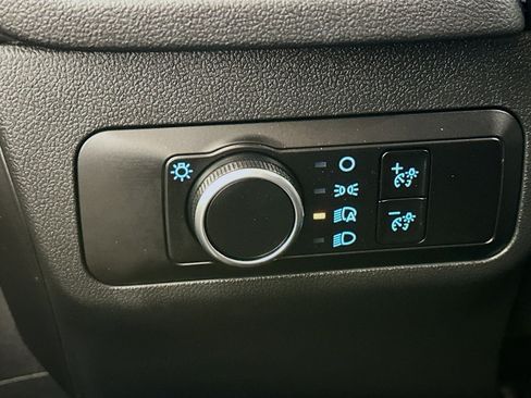 Used 2025 Ford Escape ST-Line image 17