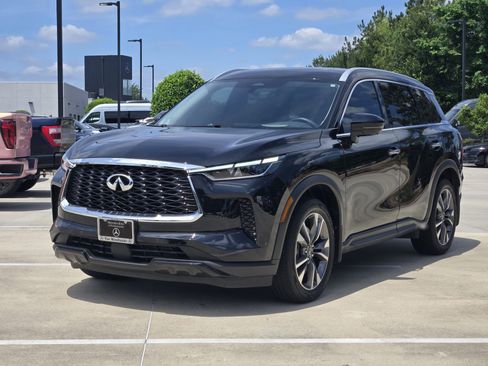 Used 2025 INFINITI QX60 Luxe w/ Vision Package FWD image 5