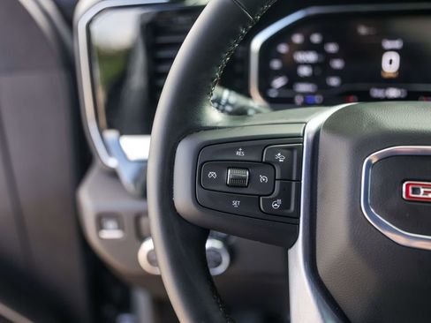 Used 2024 GMC Sierra 1500 Elevation image 17