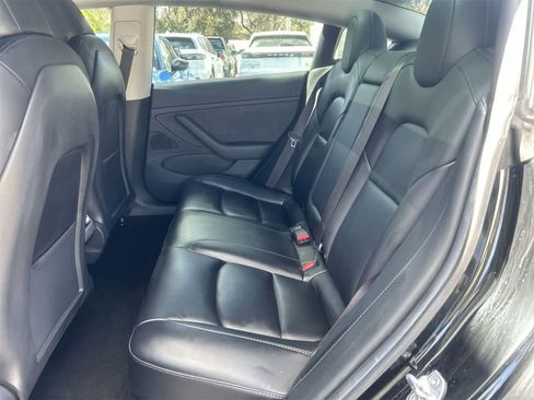 Used 2021 Tesla Model 3 Long Range image 13