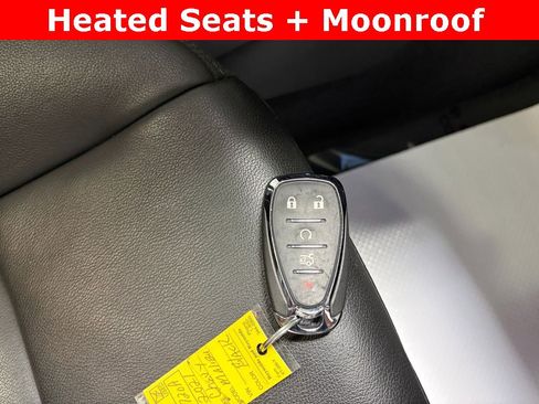 Used 2021 Chevrolet Malibu LT w/ Leather Package image 23