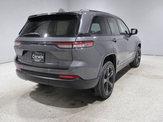 Used 2023 Jeep Grand Cherokee Altitude AWD/4WD video 3