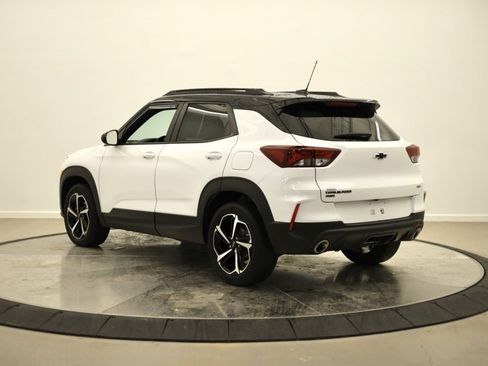 Used 2023 Chevrolet TrailBlazer RS w/ Sun and Liftgate Package image 5