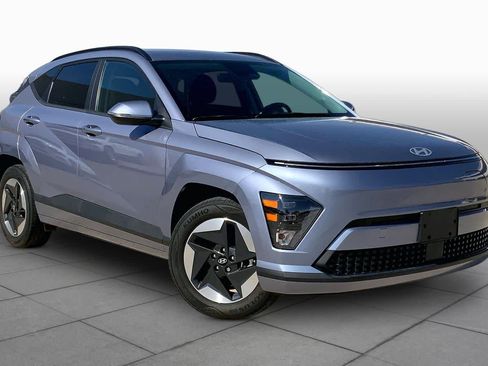 Used 2024 Hyundai Kona SEL FWD image 2
