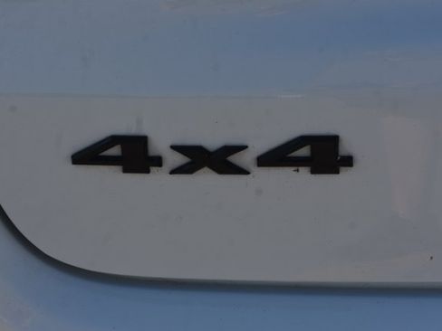 Used 2022 Jeep Compass Latitude w/ Sun and Sound Group AWD/4WD image 7