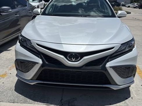 Used 2021 Toyota Camry XSE FWD image 5