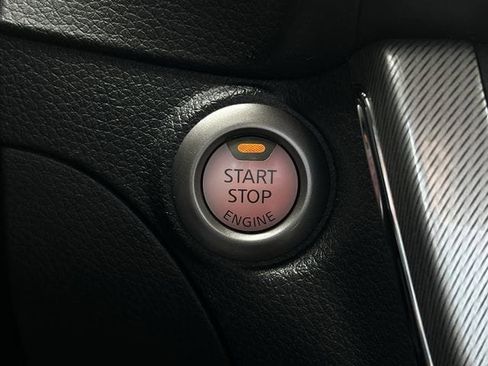 Used 2015 Nissan Sentra SR FWD image 24