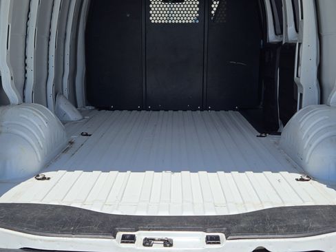 Used 2024 Chevrolet Express 2500 w/ Driver Convenience Package RWD image 24