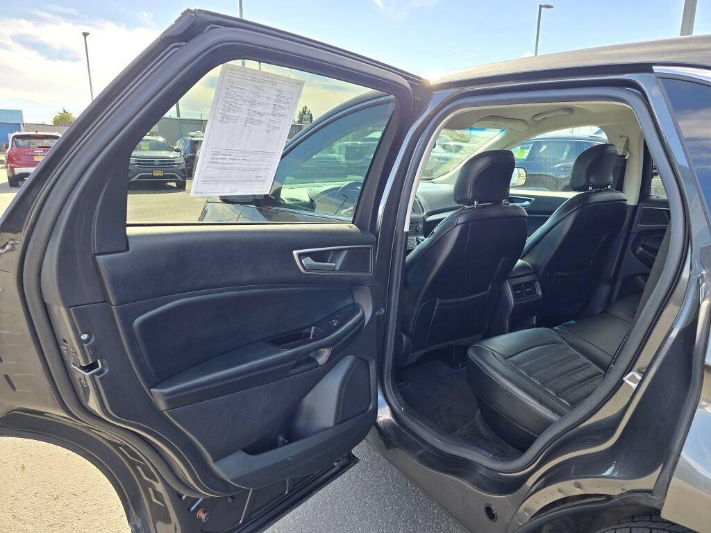 Used 2016 Ford Edge SEL w/ Equipment Group 201A AWD/4WD image 17
