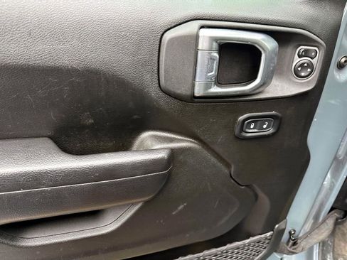 Used 2024 Jeep Wrangler Unlimited w/ Convenience Group image 9