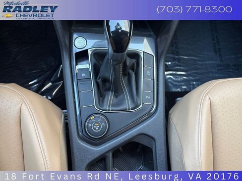Used 2023 Volkswagen Tiguan SE R-Line AWD/4WD image 20