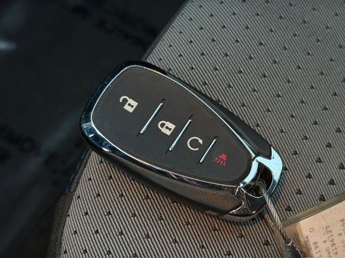 Used 2025 Chevrolet Trax LT w/ LT Convenience Package image 22