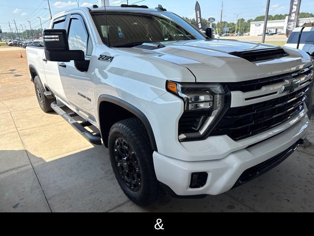 Used 2024 Chevrolet Silverado 2500 LT w/ Z71 Sport Edition AWD/4WD image 3