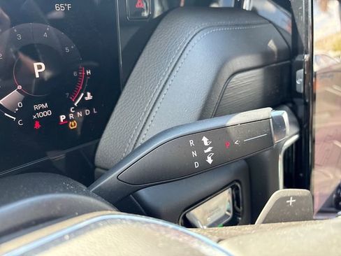 Used 2025 GMC Yukon XL Denali AWD/4WD image 20