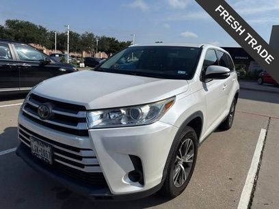 Used 2019 Toyota Highlander LE