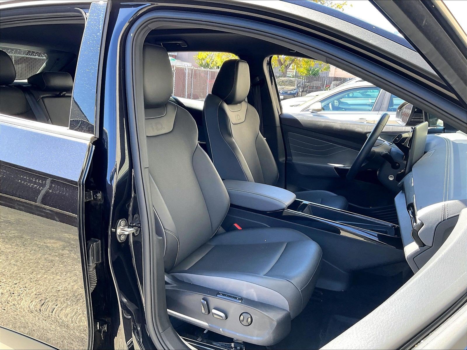 Certified 2023 Volkswagen ID.4 Pro S AWD/4WD image 6