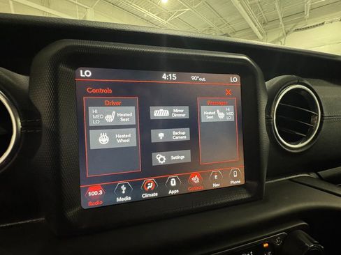 Used 2018 Jeep Wrangler Unlimited Sahara image 19